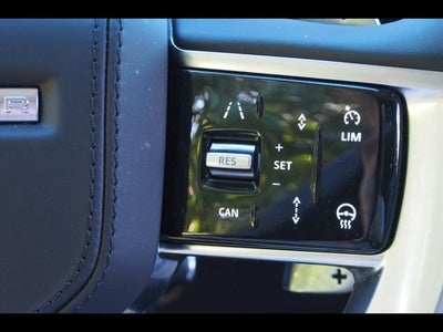 2025 Land Rover Range Rover SE