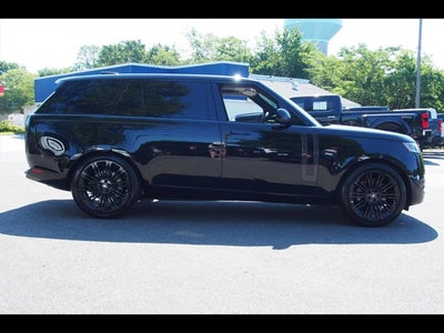 2025 Land Rover Range Rover SE