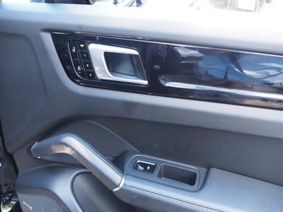 2021 Porsche Cayenne Base