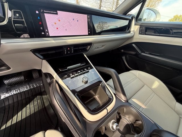 2024 Porsche Cayenne Coupe