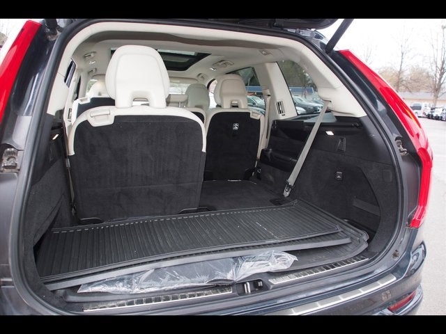 2021 Volvo XC90 Momentum
