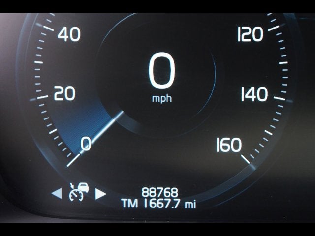 2021 Volvo XC90 Momentum