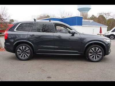2021 Volvo XC90 Momentum
