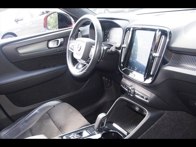 2019 Volvo XC40 R-Design
