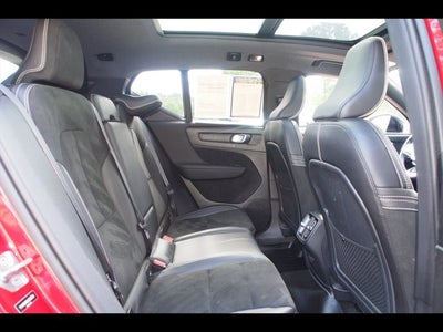 2019 Volvo XC40 R-Design