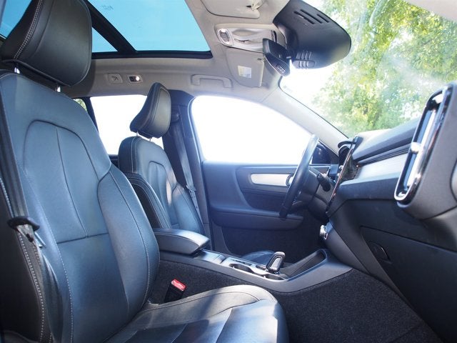 2019 Volvo XC40 T5 Momentum