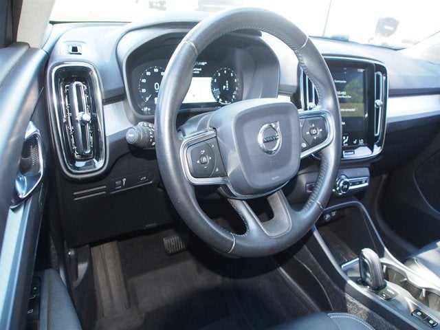 2019 Volvo XC40 T5 Momentum