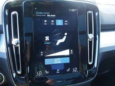 2019 Volvo XC40 T5 Momentum