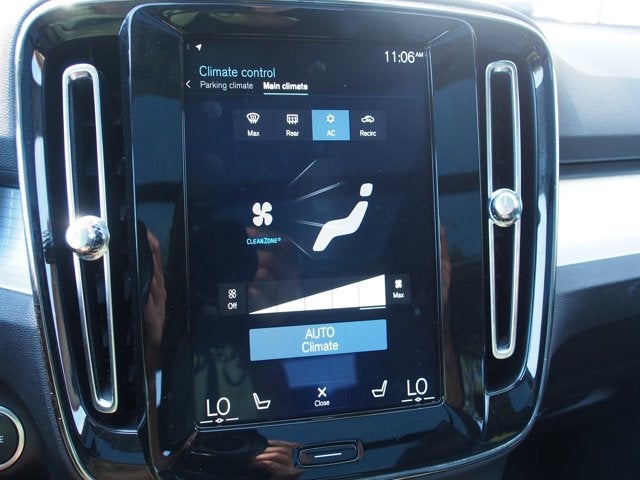 2019 Volvo XC40 T5 Momentum