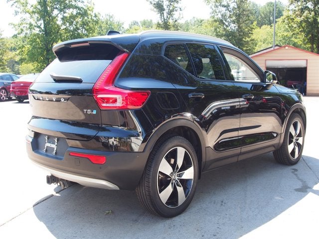 2019 Volvo XC40 T5 Momentum