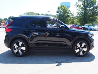 2019 Volvo XC40 T5 Momentum