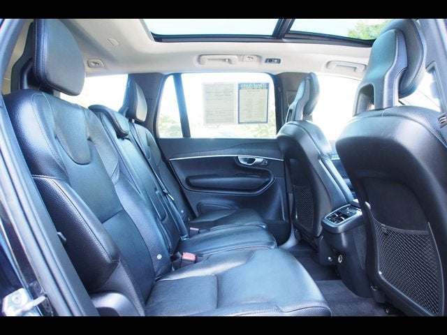 2020 Volvo XC90 Momentum