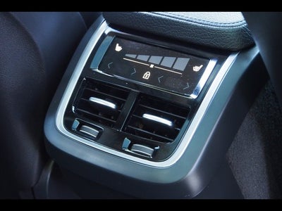 2020 Volvo XC90 Momentum