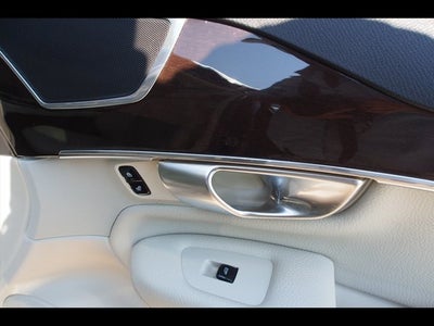 2019 Volvo XC90 Momentum