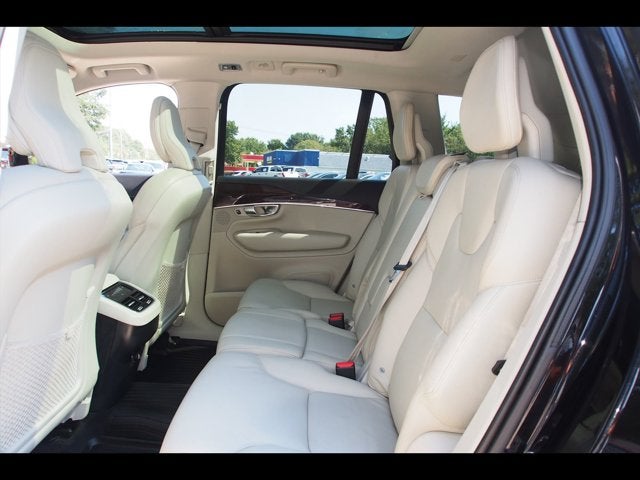 2019 Volvo XC90 Momentum