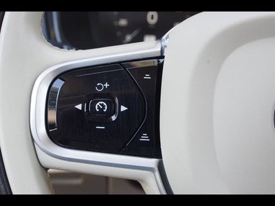 2019 Volvo XC90 Momentum