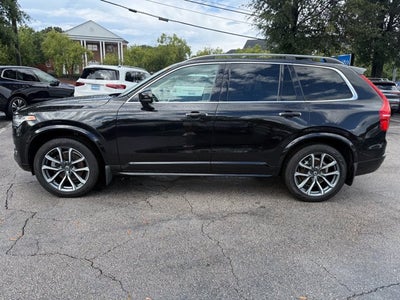 2019 Volvo XC90 Momentum