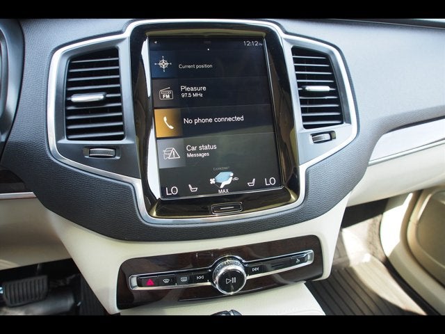 2019 Volvo XC90 Momentum