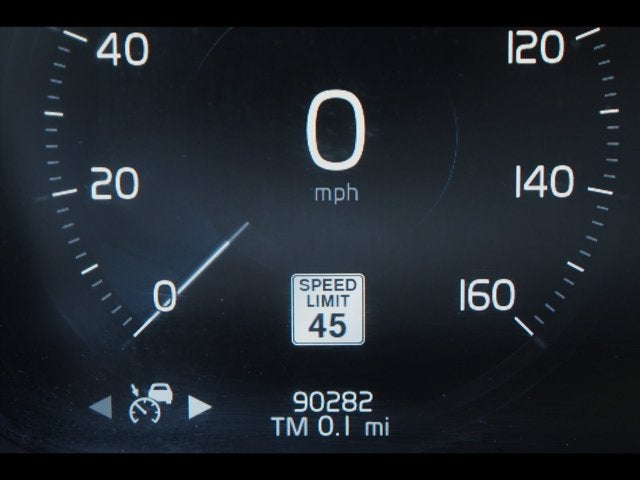 2019 Volvo XC90 Momentum