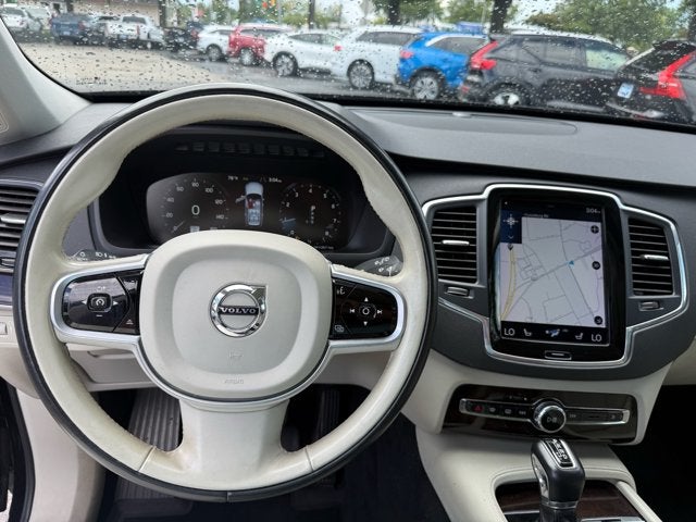 2019 Volvo XC90 Momentum