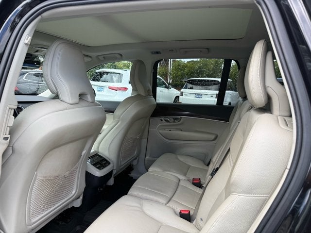 2019 Volvo XC90 Momentum