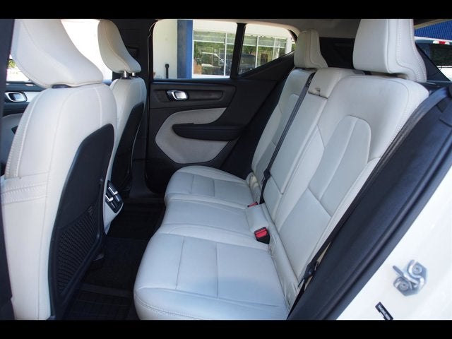 2020 Volvo XC40 Momentum
