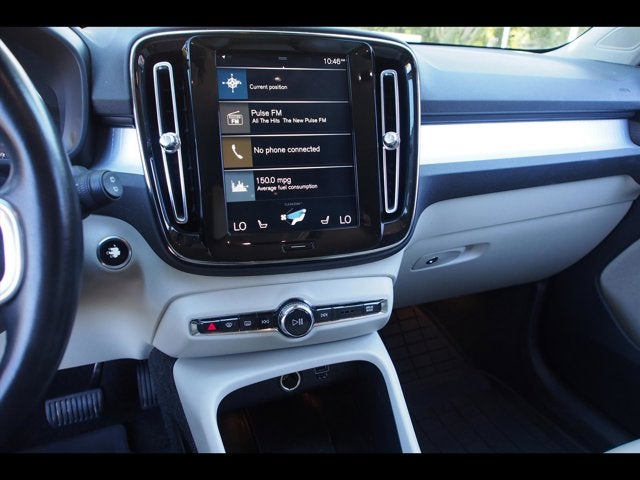 2020 Volvo XC40 Momentum
