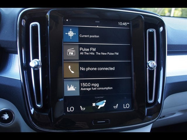 2020 Volvo XC40 Momentum