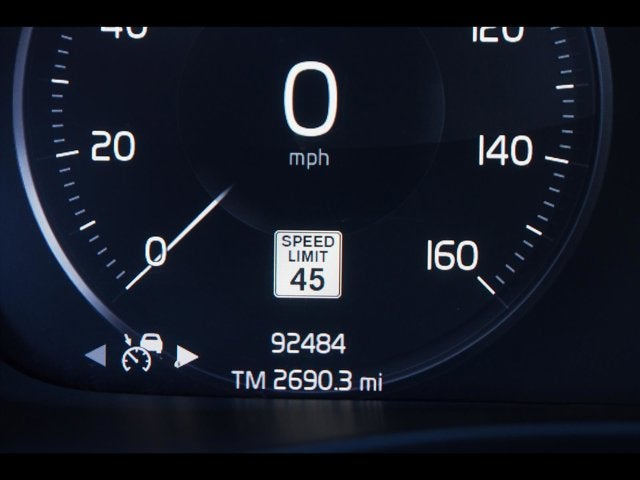 2020 Volvo XC40 Momentum
