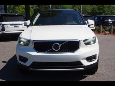 2020 Volvo XC40 Momentum