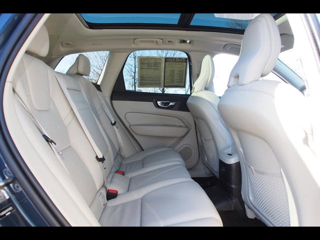 2021 Volvo XC60 Inscription Expression