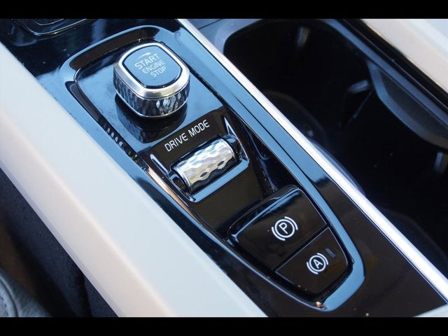 2021 Volvo XC60 Inscription Expression