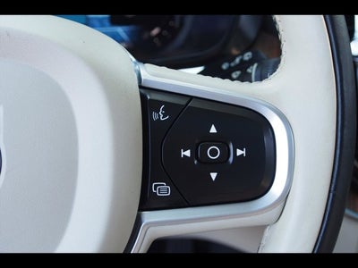 2022 Volvo XC60 Momentum