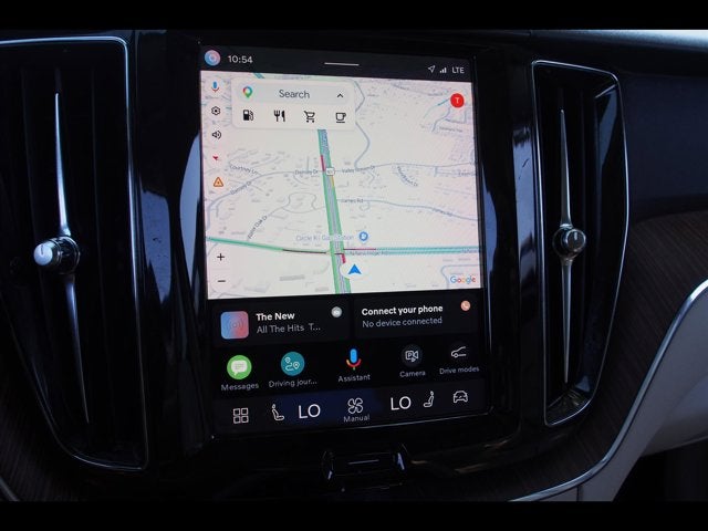 2022 Volvo XC60 Momentum