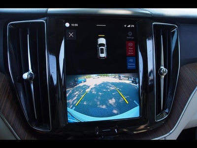 2022 Volvo XC60 Momentum